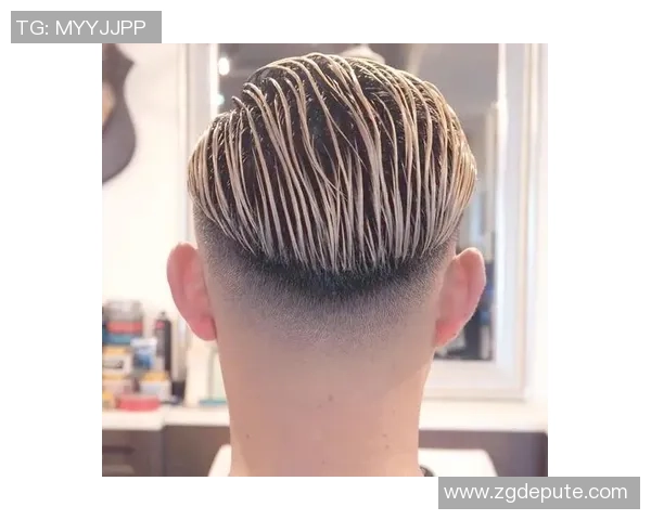 男生发型灵感来自足球明星的时尚潮流与个性魅力解析