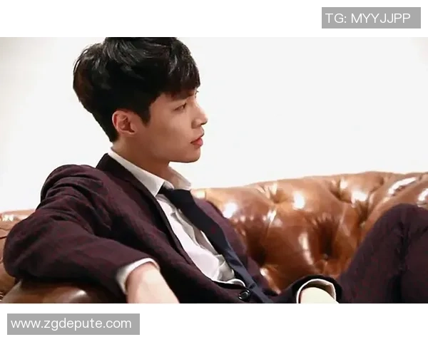 足球明星张艺兴的精彩瞬间与魅力风采全景展示